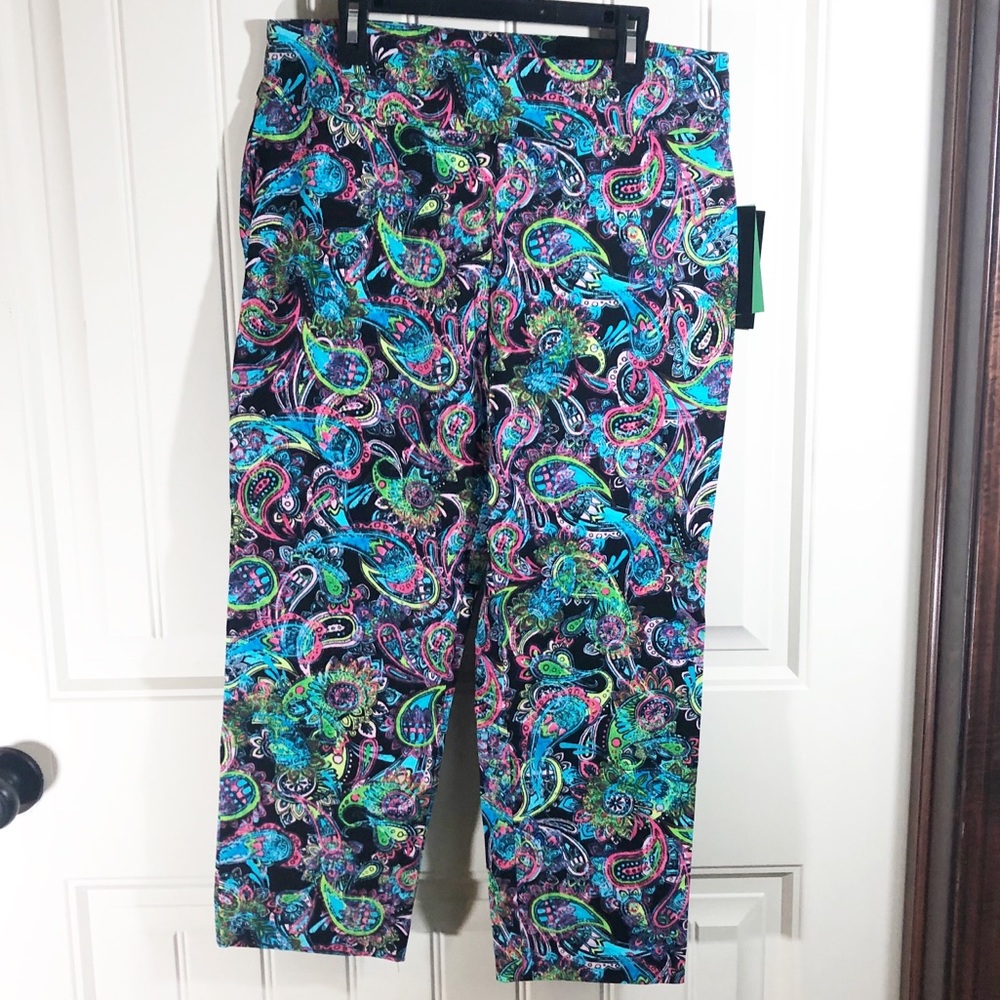 NWT Attyre Capri pants